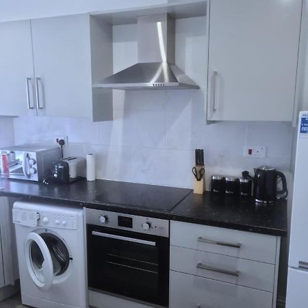 Attractive 2 Bed Apartments Free Wi-Fi And Parking Croydon Exterior foto